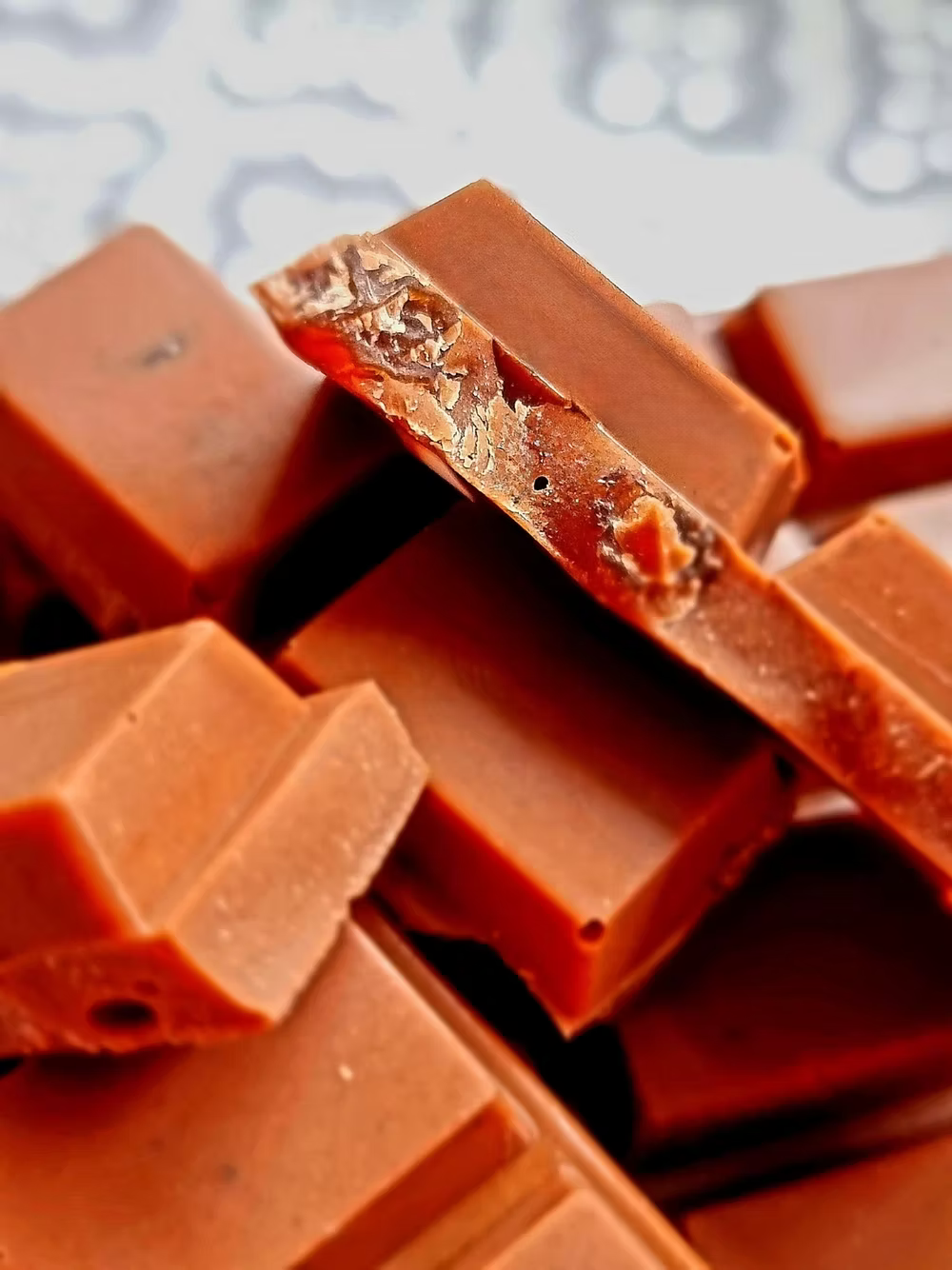 Taffy & Co Rum 'n' Raisin Chocolate Bar 150g